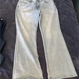 Seven7 Women's Light Wash Boot Cut Jeans